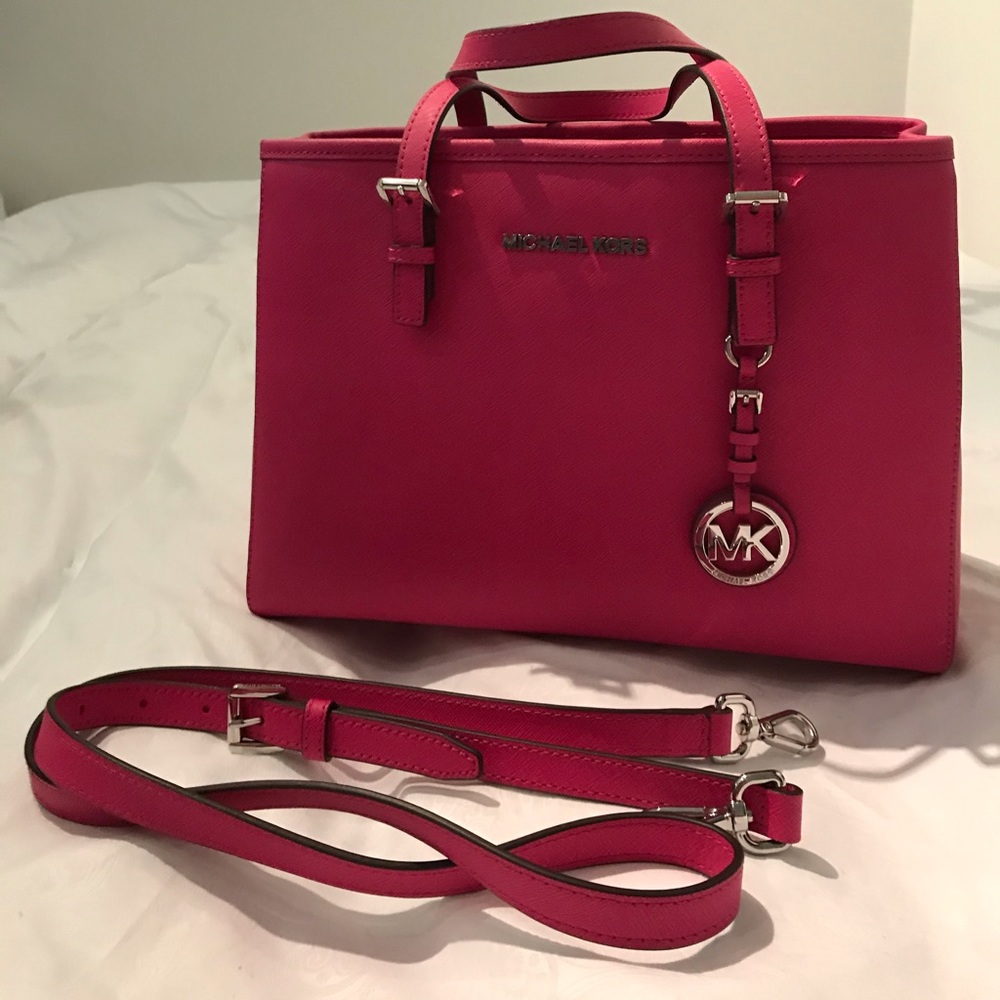 Micheal Kors purse with detachable crossbody chain
